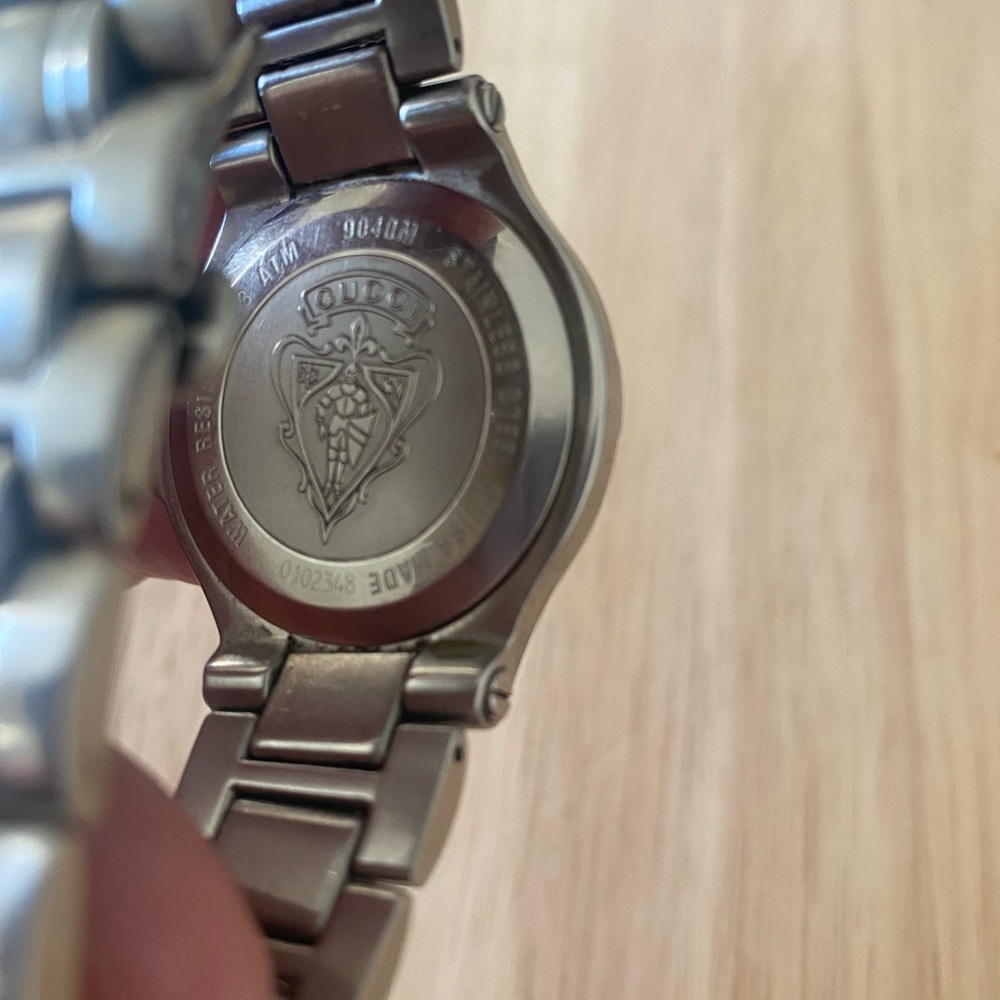 Gucci Watch - Picture 6 of 6